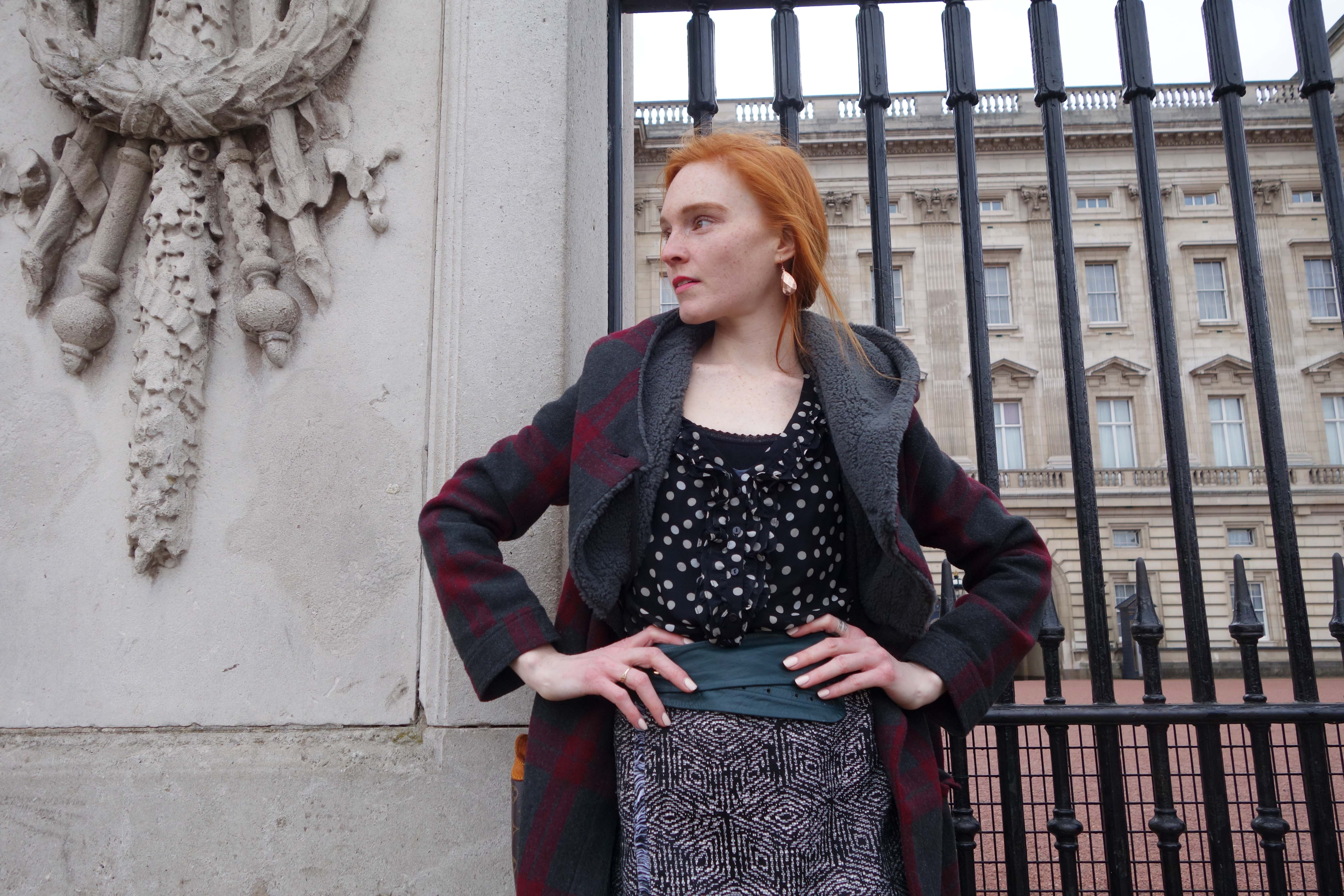 fashion blogger at Buckingham Palace