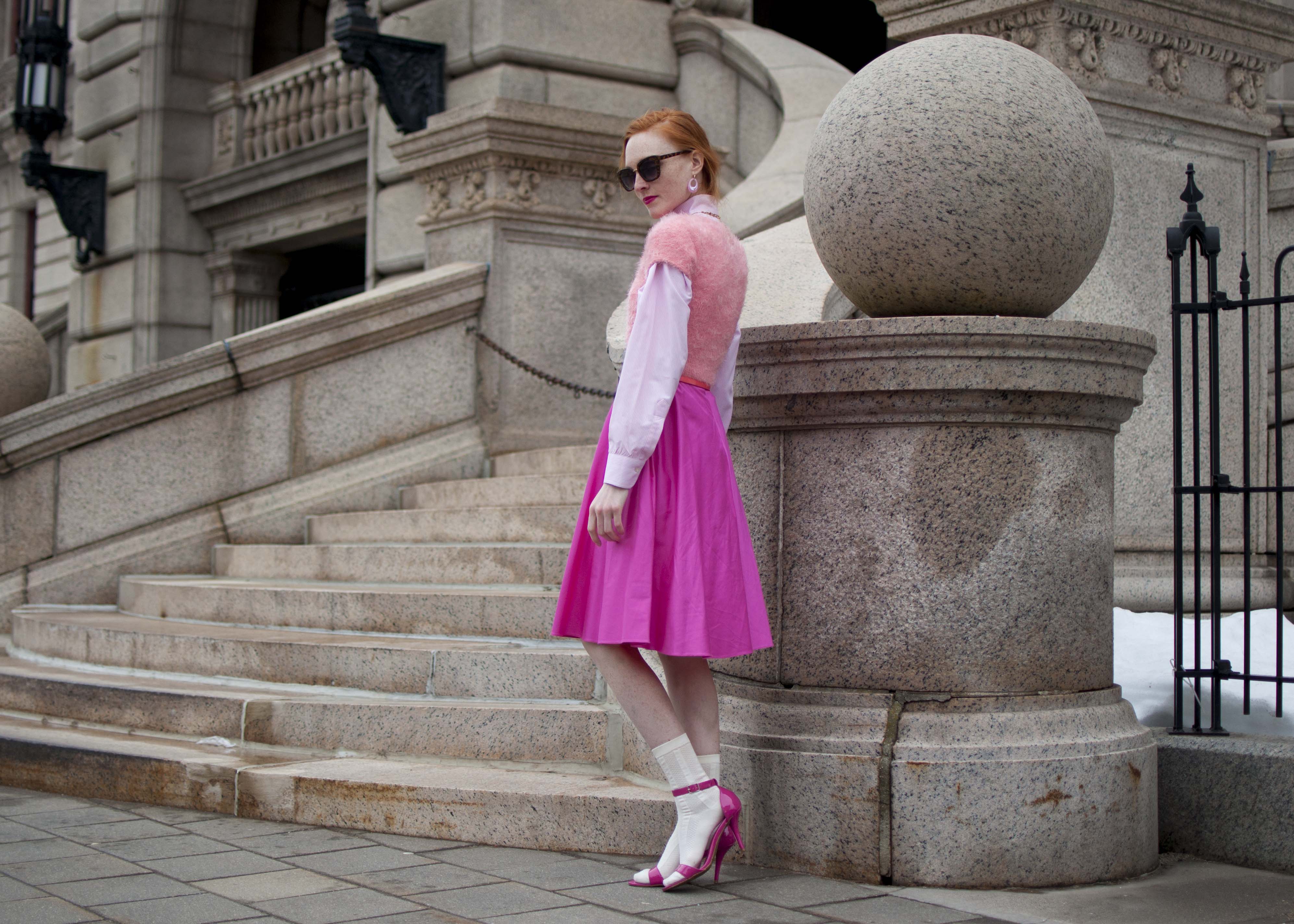 fashion blogger on how to wear pink 