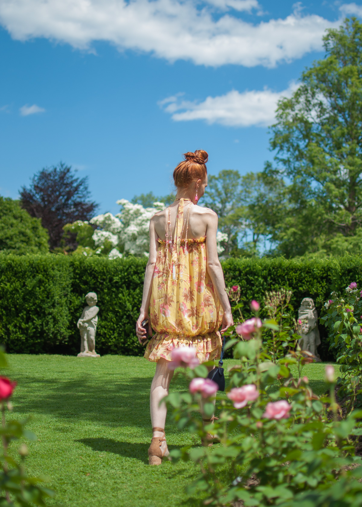 blogger Mary O'Neill touring Fuller Gardens in New Hampshire